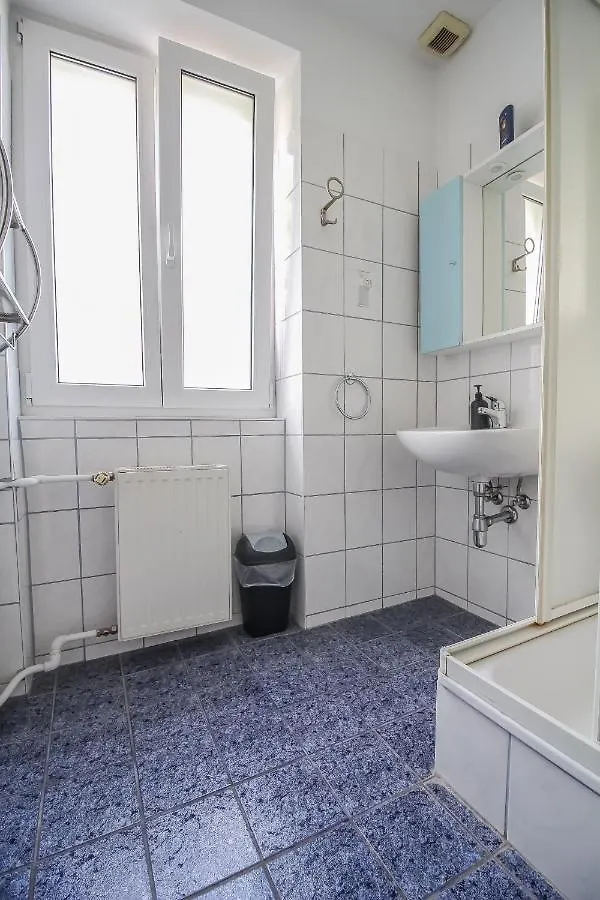 Economic 2Sb Apartment In Lively Area Vienne