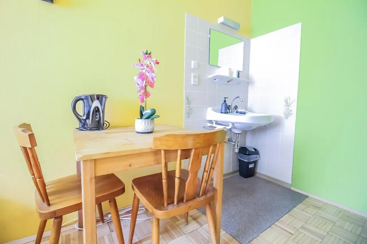 Economic 2Sb Apartment In Lively Area Viena